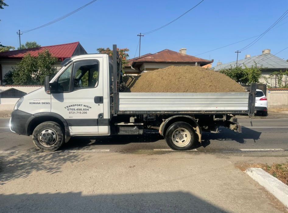 Transport pământ vegetal